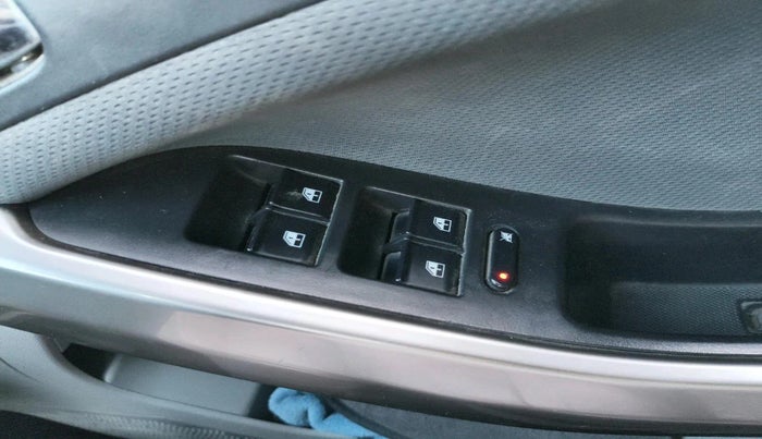 2018 Tata NEXON XZA PLUS DIESEL, Diesel, Automatic, 1,12,098 km, interior