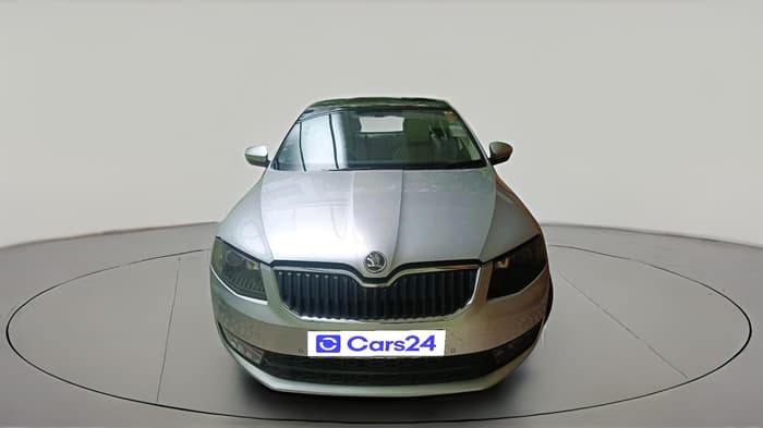 2013 Skoda Octavia ELEGANCE 2.0 TDI AT, Diesel, Automatic, 1,21,870 km, exterior