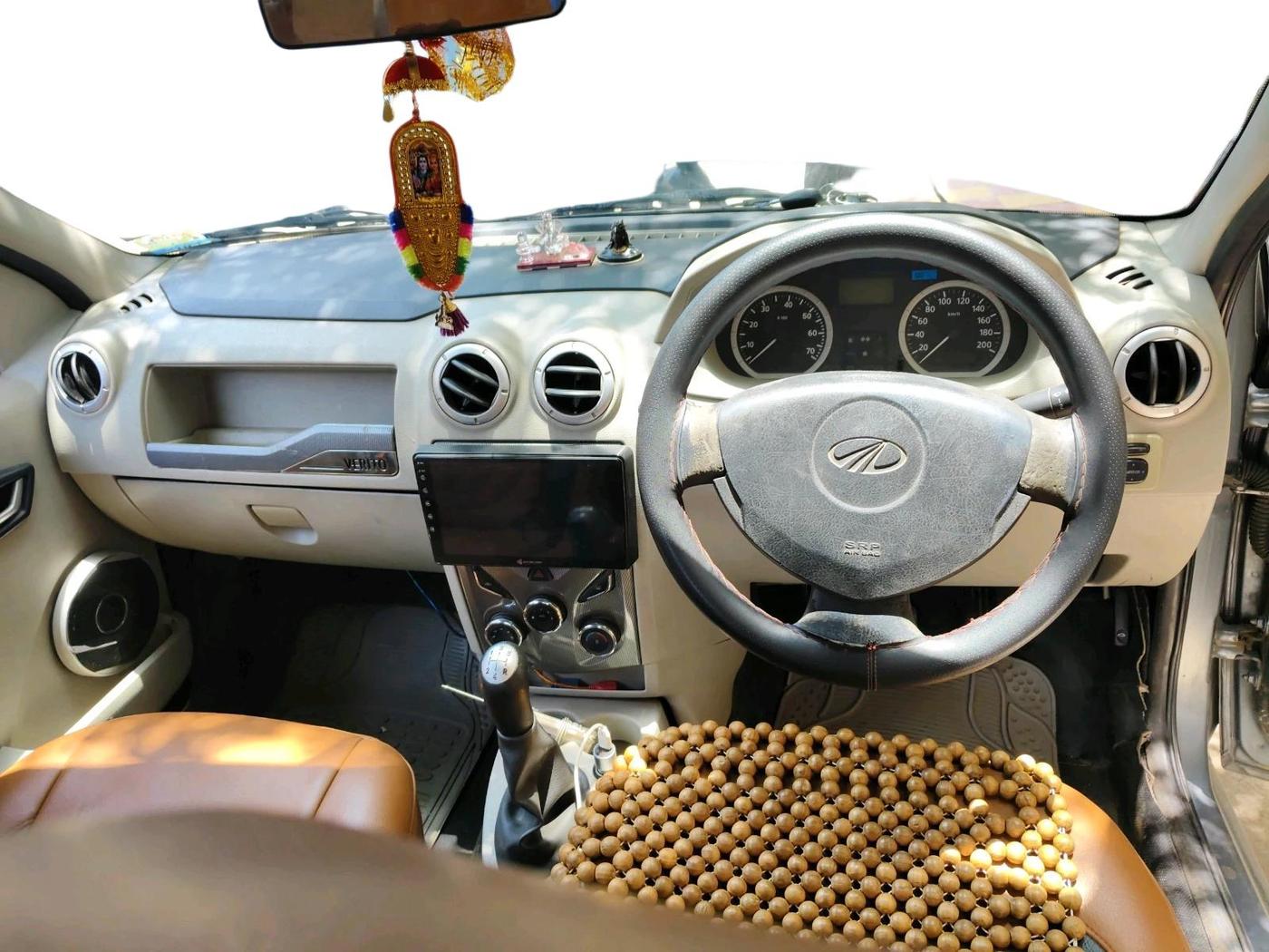 2013 Mahindra Verito 1.5 D6, Diesel, Manual, 2,15,330 km, interior
