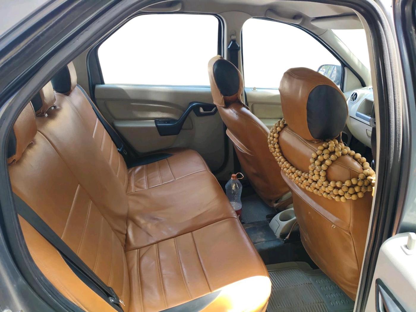 2013 Mahindra Verito 1.5 D6, Diesel, Manual, 2,15,330 km, interior