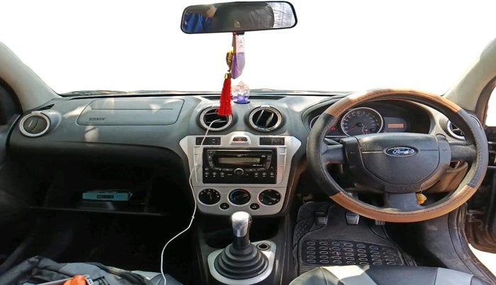 2011 Ford Figo TITANIUM 1.4 DIESEL, Diesel, Manual, 1,59,578 km, interior