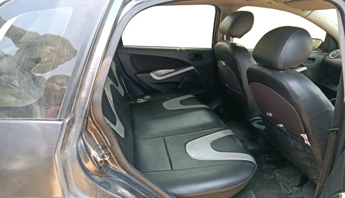 2011 Ford Figo TITANIUM 1.4 DIESEL, Diesel, Manual, 1,59,578 km, interior