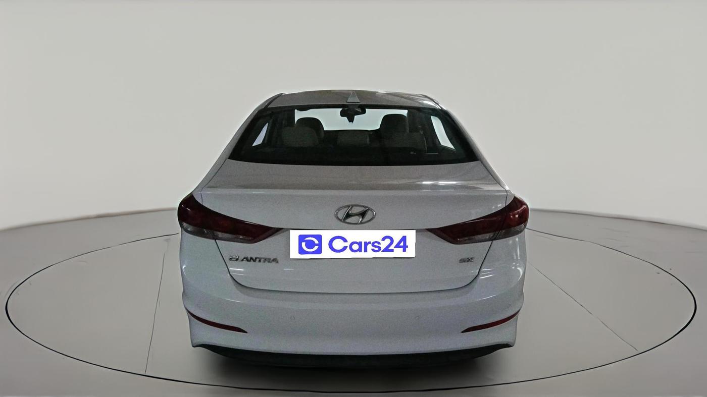 2019 Hyundai New Elantra 2.0 SX MT PETROL, Petrol, Manual, 1,22,058 km, exterior