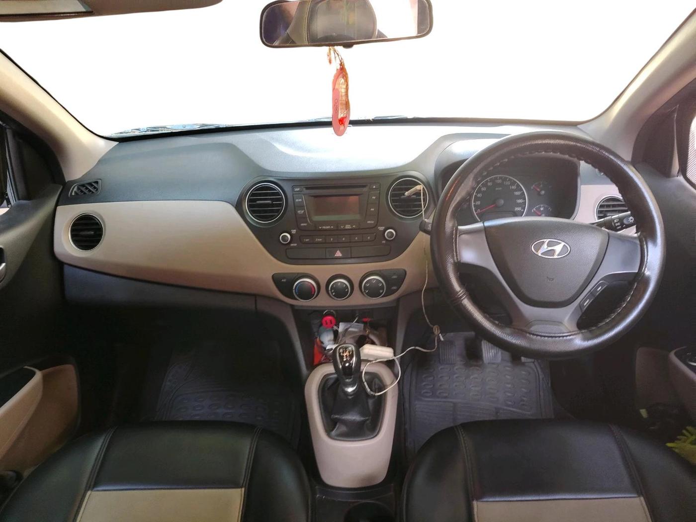 2013 Hyundai Grand i10 SPORTZ 1.1 CRDI, Diesel, Manual, 93,504 km, interior