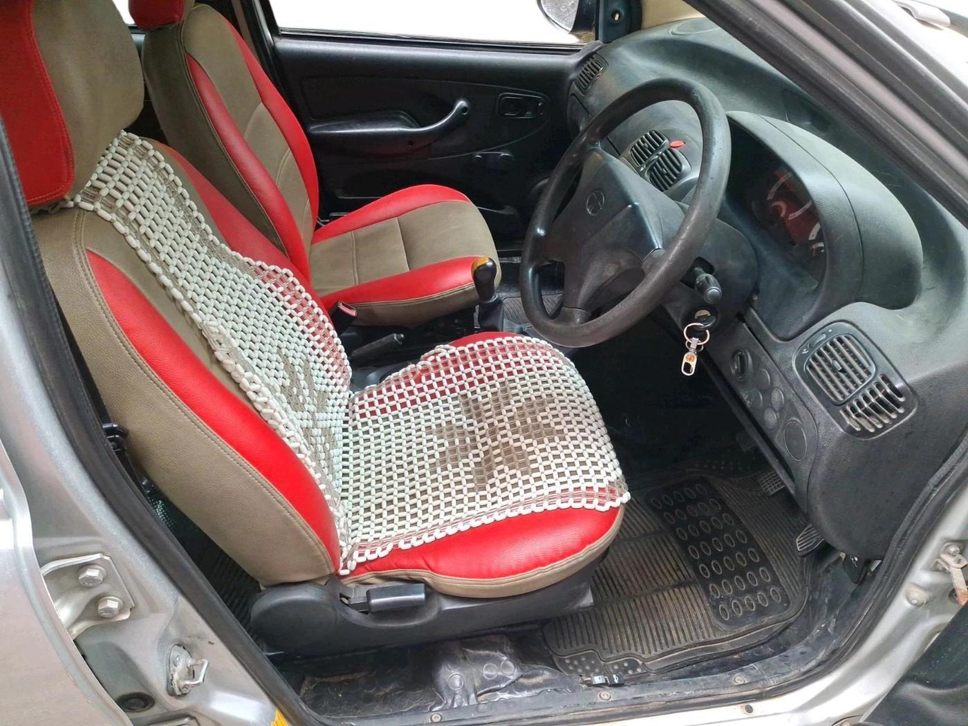 2013 Tata Indica V2 LS DIESEL, Diesel, Manual, 95,416 km, interior