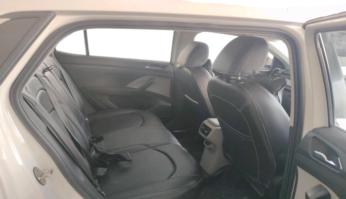 2021 Skoda KUSHAQ AMBITION 1.0L TSI AT, Petrol, Automatic, 97,515 km, interior