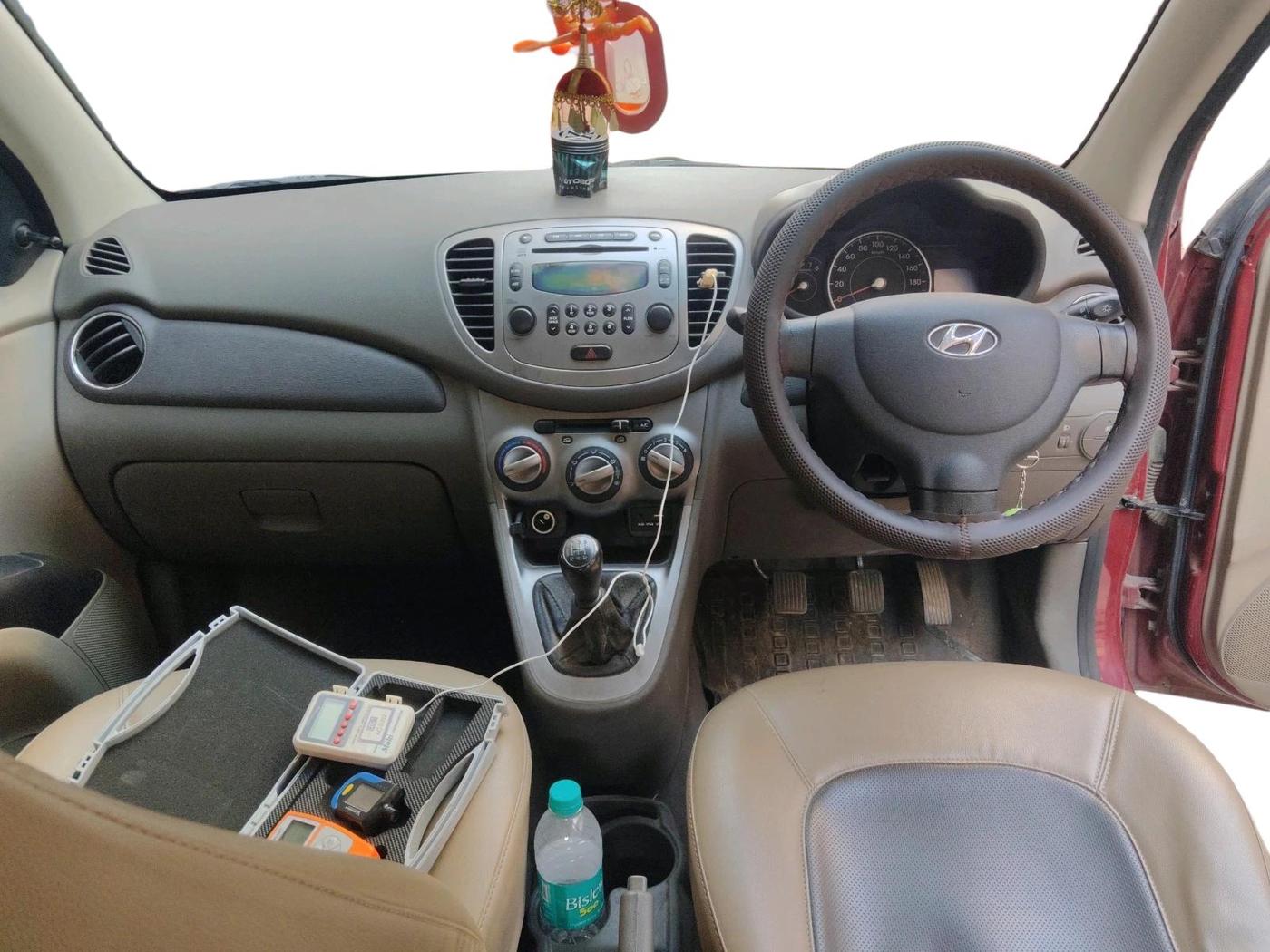 2015 Hyundai i10 SPORTZ 1.1, Petrol, Manual, 26,974 km, interior