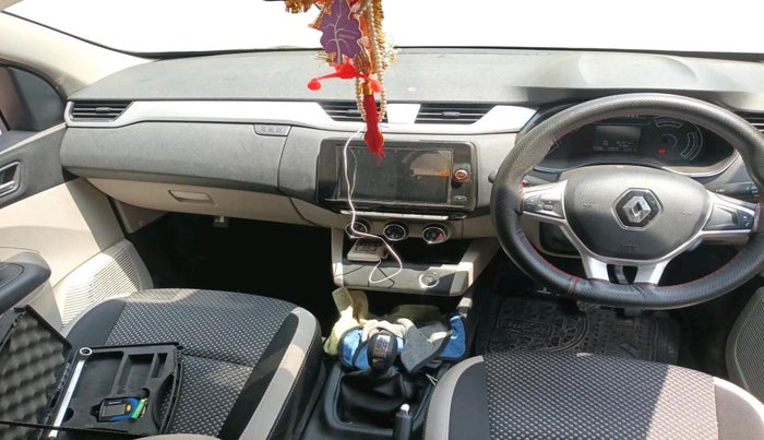 2022 Renault TRIBER RXZ AMT, Petrol, Automatic, 16,721 km, interior