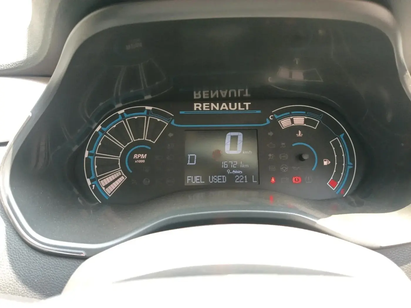 2022 Renault TRIBER RXZ AMT, Petrol, Automatic, 16,721 km, interior