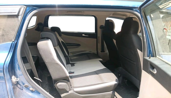 2022 Renault TRIBER RXZ AMT, Petrol, Automatic, 16,721 km, interior