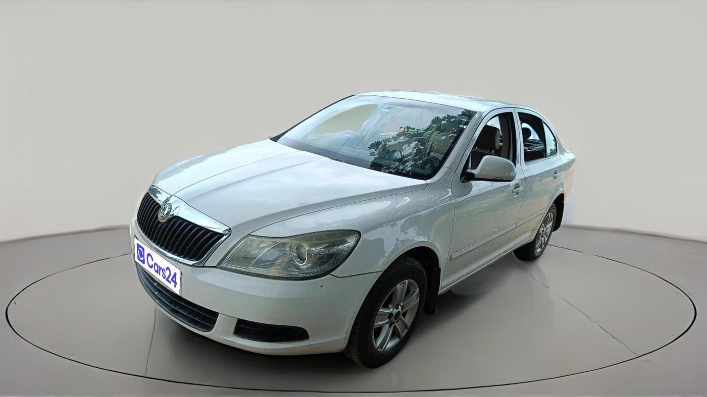 2011 Skoda Laura AMBIENTE 1.8 TSI, Petrol, Manual, 68,040 km, exterior