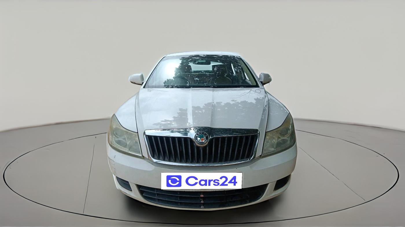 2011 Skoda Laura AMBIENTE 1.8 TSI, Petrol, Manual, 68,040 km, exterior