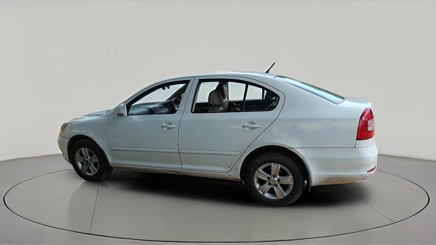 2011 Skoda Laura AMBIENTE 1.8 TSI, Petrol, Manual, 68,040 km, exterior