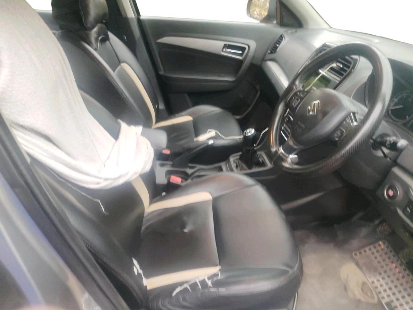 2016 Maruti Vitara Brezza ZDI PLUS, Diesel, Manual, 1,85,422 km, interior