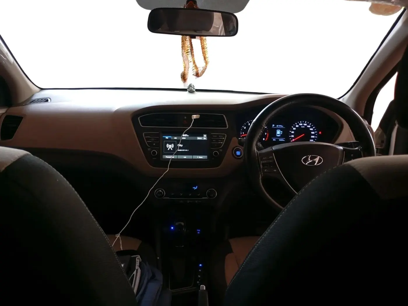 2019 Hyundai Elite i20 ASTA (O) CVT, Petrol, Automatic, 38,203 km, interior