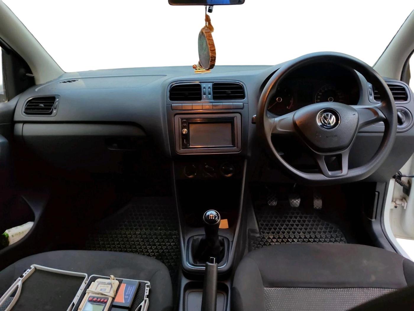 2019 Volkswagen Polo TRENDLINE 1.0L, Petrol, Manual, 27,665 km, interior