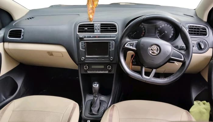 2018 Skoda Rapid AMBITION 1.5 TDI AT, Diesel, Automatic, 1,52,274 km, interior