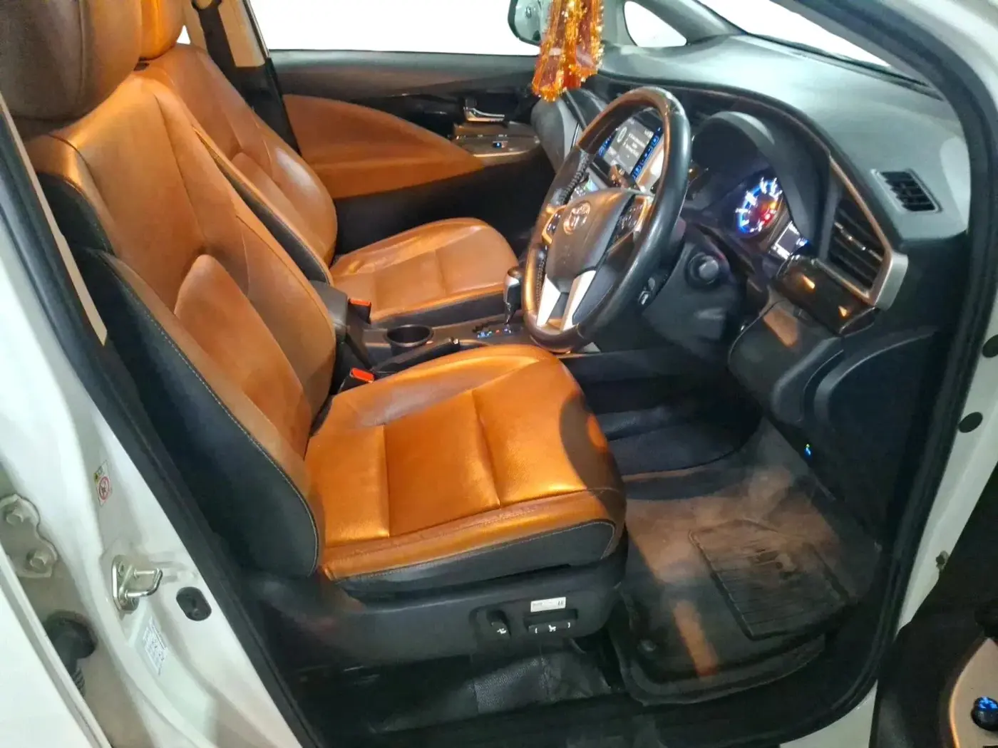 2019 Toyota Innova Crysta 2.8 ZX AT 7 STR, Diesel, Automatic, 1,02,161 km, interior