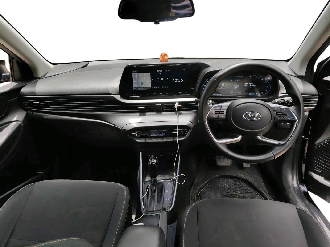 2022 Hyundai NEW I20 ASTA (O) 1.2 AT, Petrol, Automatic, 27,363 km, interior