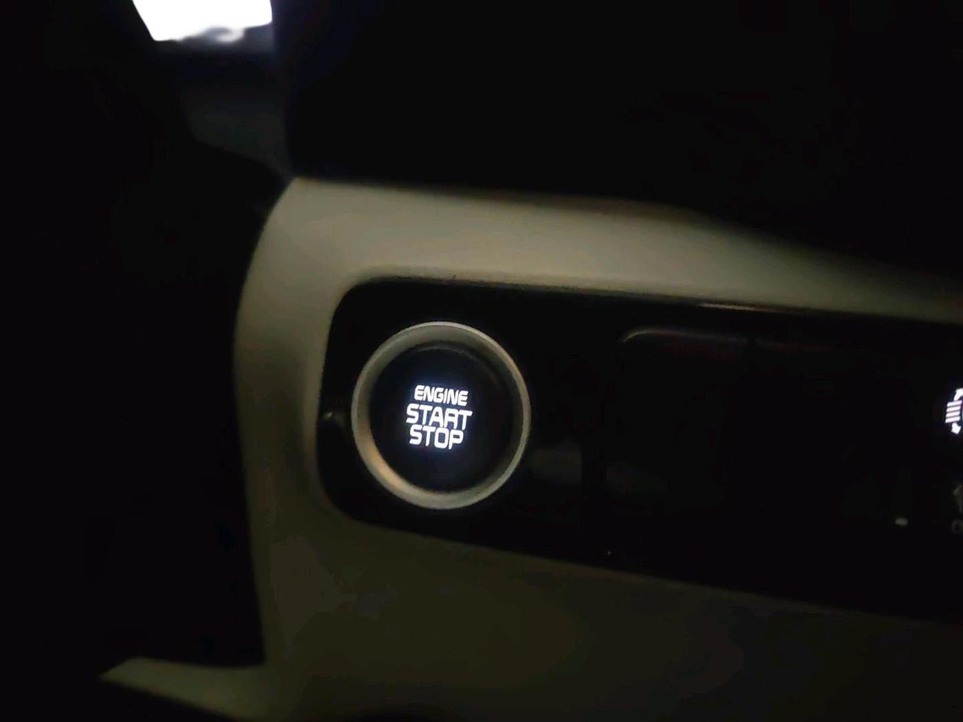 2021 KIA SONET HTK PLUS 1.5, Diesel, Manual, 43,856 km, interior