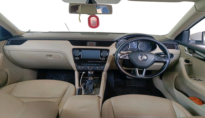 2016 Skoda Octavia 2.0 TDI CR STYLE PLUS AT, Diesel, Automatic, 1,75,123 km, interior
