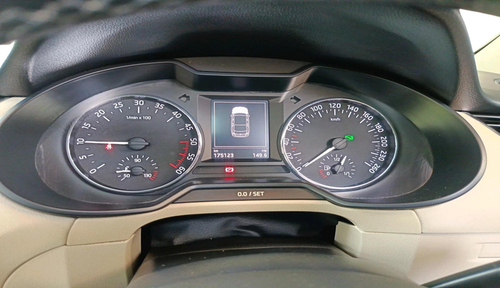2016 Skoda Octavia 2.0 TDI CR STYLE PLUS AT, Diesel, Automatic, 1,75,123 km, interior