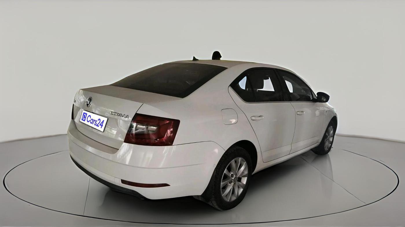 2017 Skoda Octavia 2.0 TDI L&K AT, Diesel, Automatic, 62,344 km, exterior