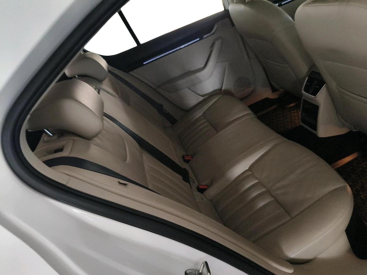 2017 Skoda Octavia 2.0 TDI L&K AT, Diesel, Automatic, 62,344 km, interior