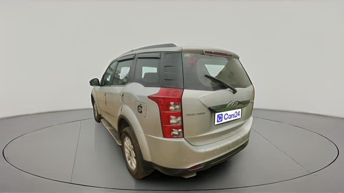 2016 Mahindra XUV500 W10, Diesel, Manual, 1,66,921 km, exterior