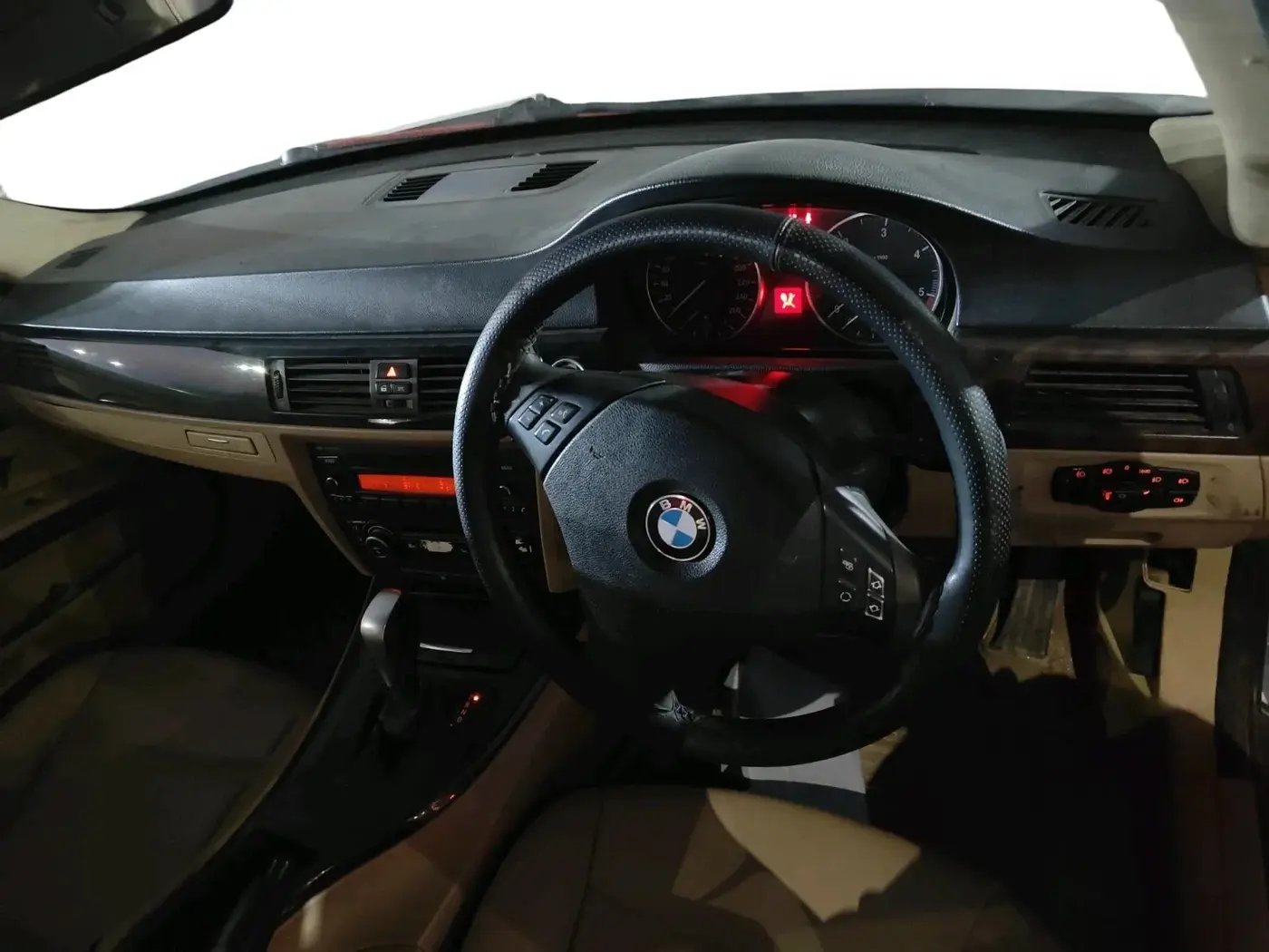 2010 BMW 3 Series 320d, Diesel, Automatic, 1,02,702 km, interior