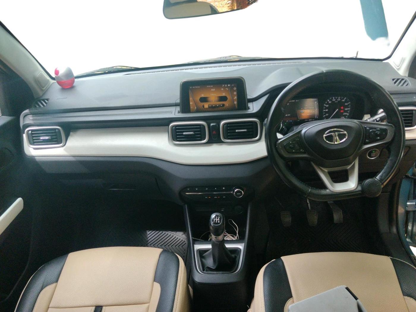 2022 Tata PUNCH CREATIVE  MT, Petrol, Manual, 24,551 km, interior