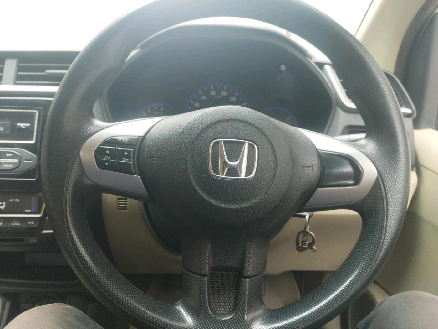 2016 Honda Amaze 1.2L I-VTEC S, Petrol, Manual, 43,933 km, interior