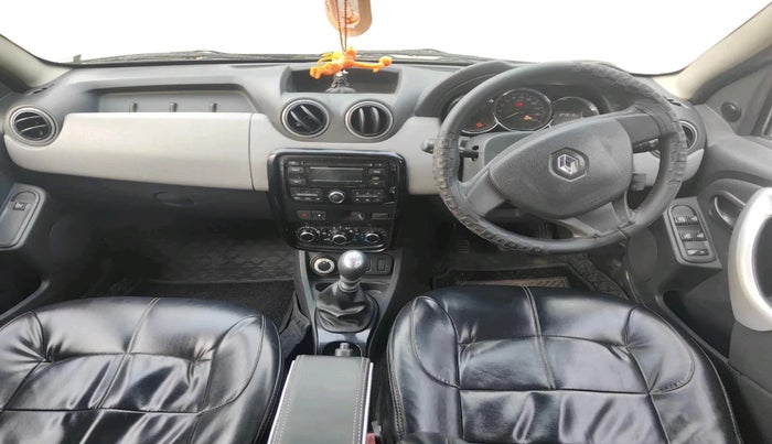 2014 Renault Duster 110 PS RXL 4X4 MT DIESEL, Diesel, Manual, 1,24,313 km, interior