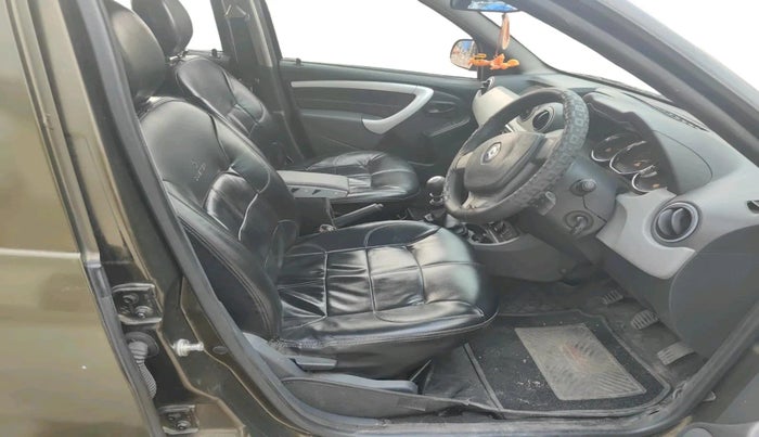 2014 Renault Duster 110 PS RXL 4X4 MT DIESEL, Diesel, Manual, 1,24,313 km, interior