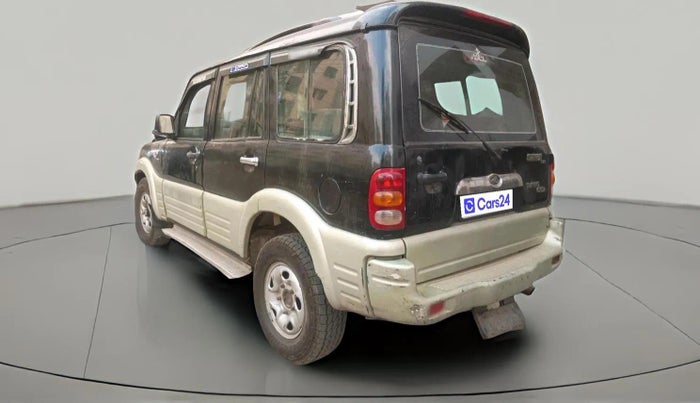 2005 Mahindra Scorpio SLX 2.6 TURBO 7 STR, Diesel, Manual, 2,36,813 km, exterior