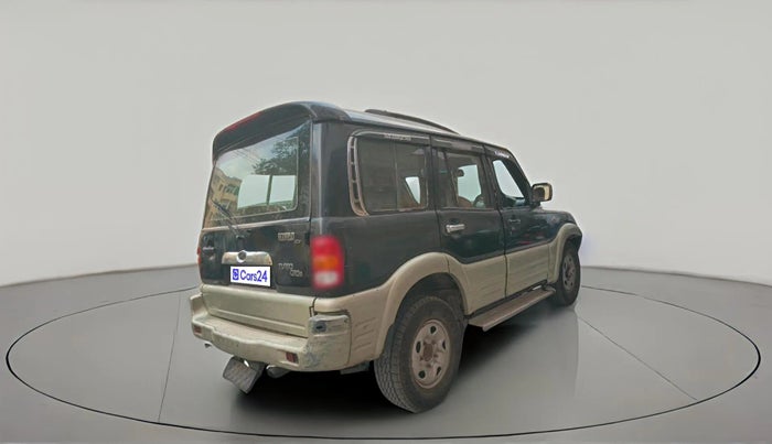 2005 Mahindra Scorpio SLX 2.6 TURBO 7 STR, Diesel, Manual, 2,36,813 km, exterior