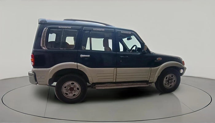 2005 Mahindra Scorpio SLX 2.6 TURBO 7 STR, Diesel, Manual, 2,36,813 km, exterior
