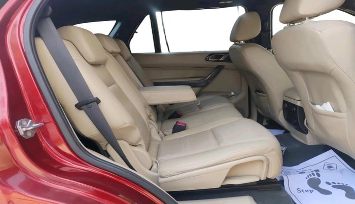 2016 Ford Endeavour TITANIUM 3.2 4X4 AT, Diesel, Automatic, 2,56,719 km, interior