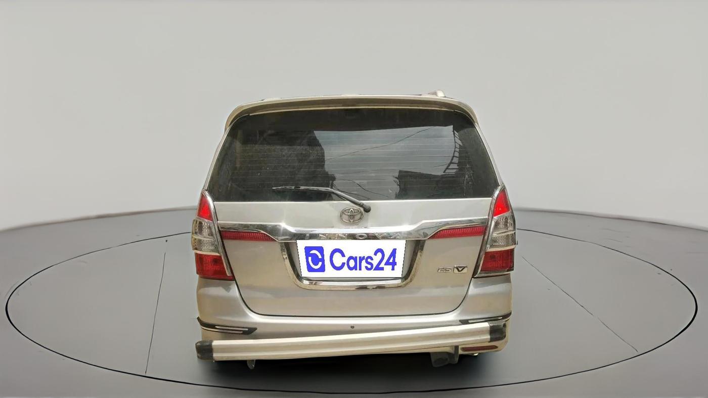 2012 Toyota Innova 2.5 VX 7 STR, Diesel, Manual, 1,60,374 km, exterior