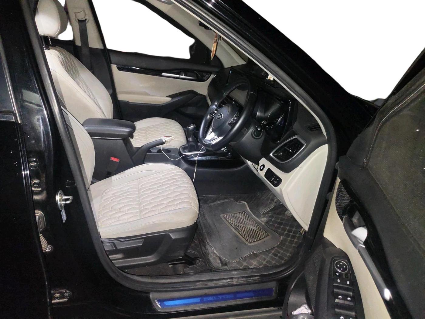 2020 KIA SELTOS HTX 1.5 PETROL, Petrol, Manual, 29,870 km, interior