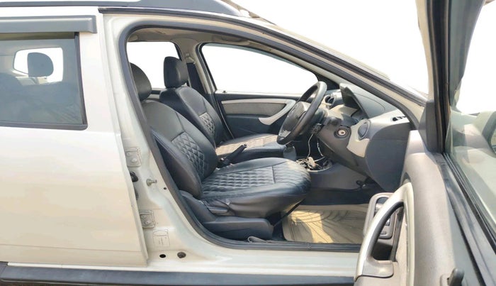 2013 Renault Duster 85 PS RXL DIESEL, Diesel, Manual, 1,09,065 km, interior