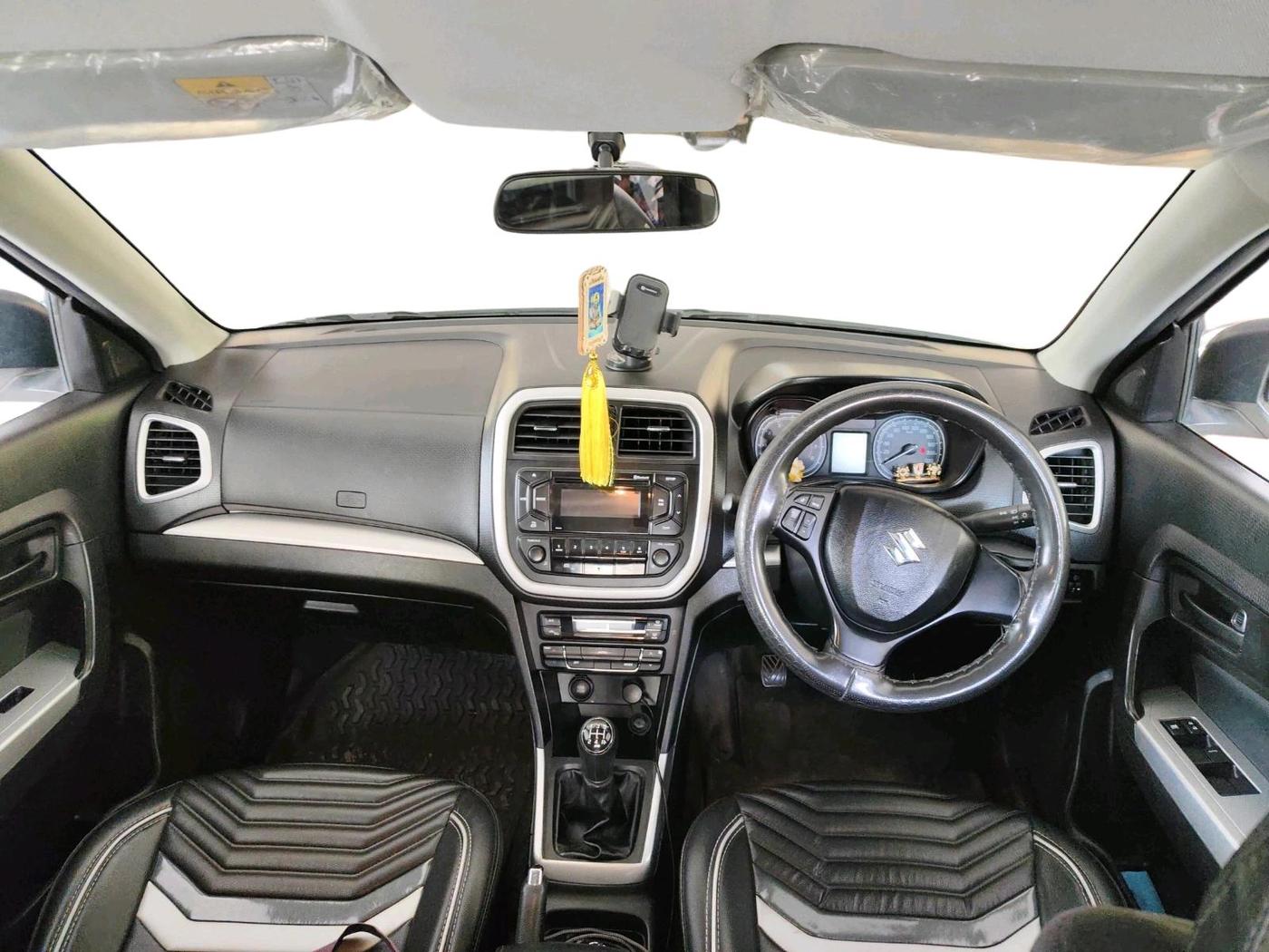2020 Maruti Vitara Brezza VXI, Petrol, Manual, 52,851 km, interior