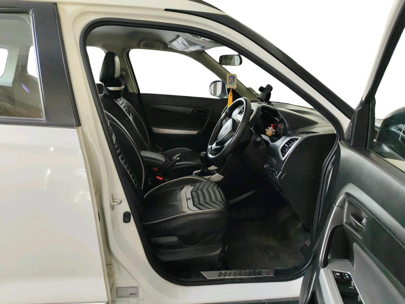 2020 Maruti Vitara Brezza VXI, Petrol, Manual, 52,851 km, interior