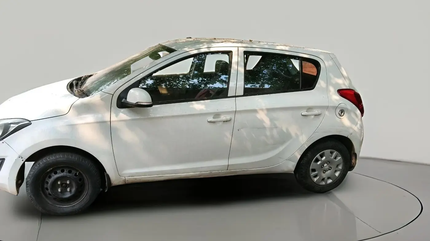 2012 Hyundai i20 MAGNA 1.2, Petrol, Manual, 1,21,706 km, exterior