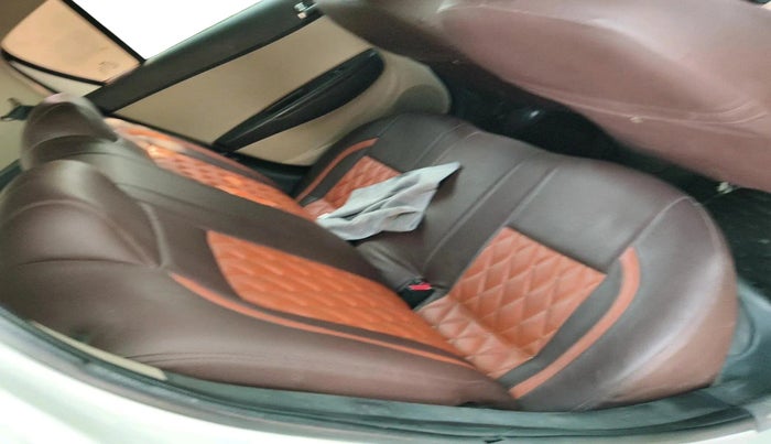 2012 Hyundai i20 MAGNA 1.2, Petrol, Manual, 1,21,706 km, interior