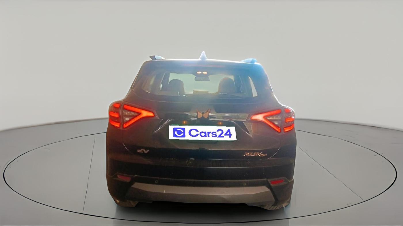 2024 Mahindra XUV400 EL Pro 39.4 KWH, Electric, Automatic, 40,495 km, exterior