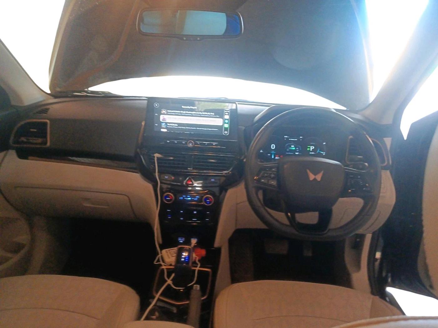 2024 Mahindra XUV400 EL Pro 39.4 KWH, Electric, Automatic, 40,495 km, interior