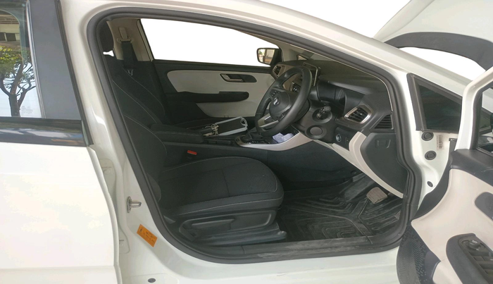 2023 Tata ALTROZ XZA, Petrol, Automatic, 10,210 km, interior