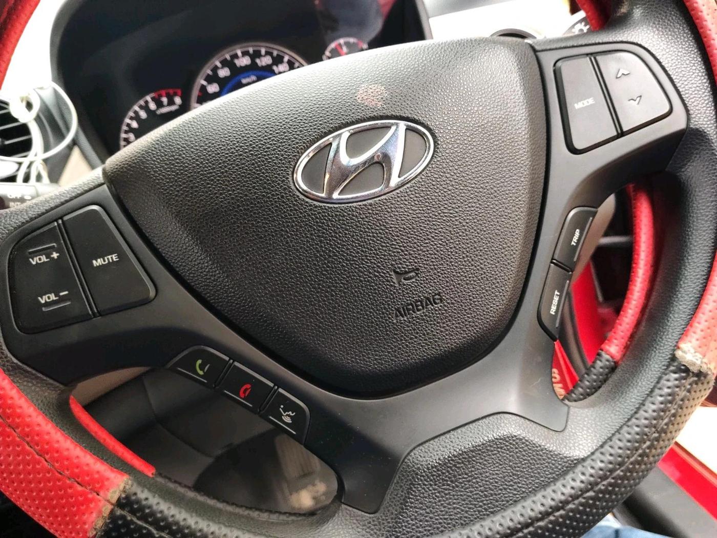2018 Hyundai Grand i10 SPORTZ 1.2 KAPPA VTVT, Petrol, Manual, 61,359 km, interior