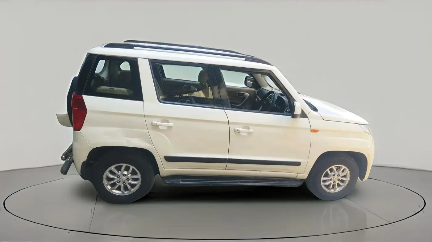 2018 Mahindra TUV300 T8, Diesel, Manual, 96,780 km, exterior
